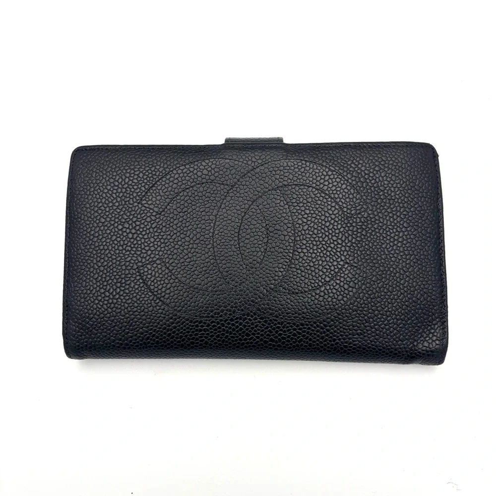 CHANEL Caviar Black wallet with Iconic CC Logo